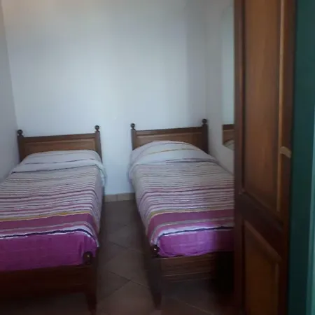 בית נופש Villetta Surriento סורנטו